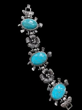 💜 3 for $20💜 Turquoise Turtle and Silvertone Flowers Bracelet - Fold Over Clasp